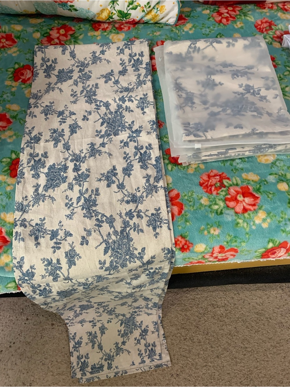6 French Toile Look Blue & Ecru Table Runners Extra Long 104 x 12 - Picture 2 of 6